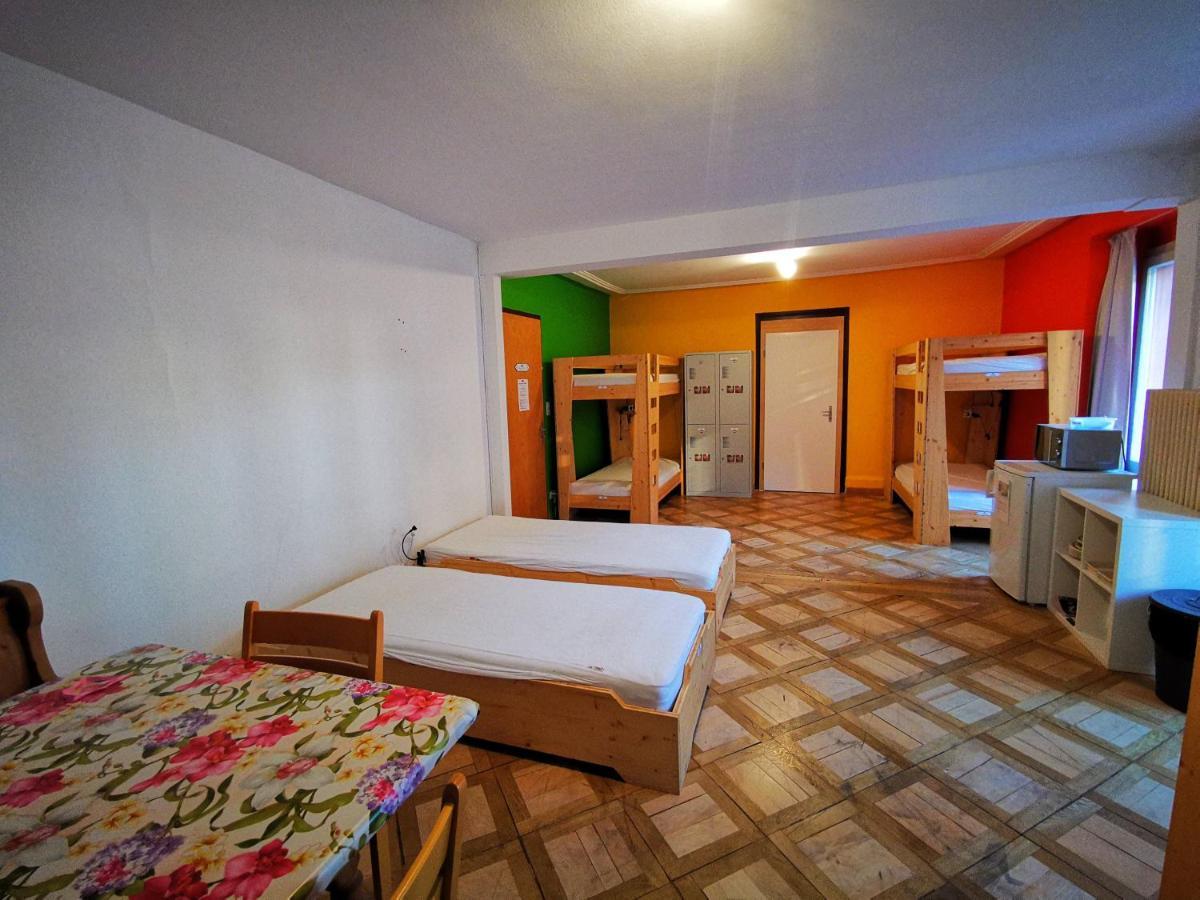 Downtown Hostel Interlaken Ngoại thất bức ảnh